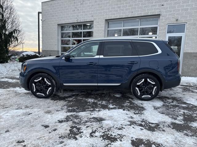 used 2023 Kia Telluride car, priced at $38,212