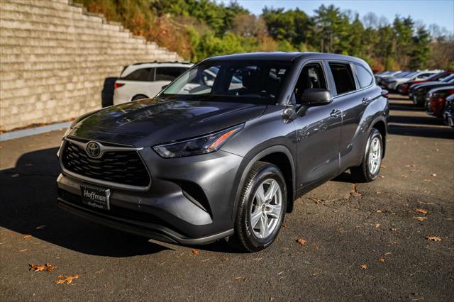 used 2023 Toyota Highlander car, priced at $39,400