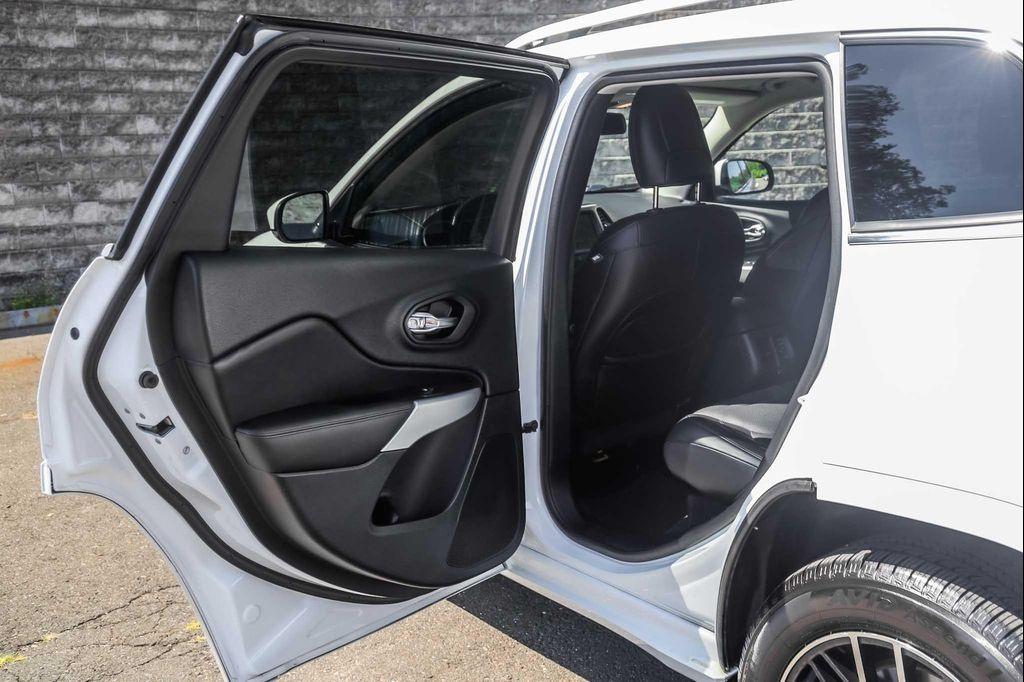 used 2018 Jeep Cherokee car, priced at $14,900