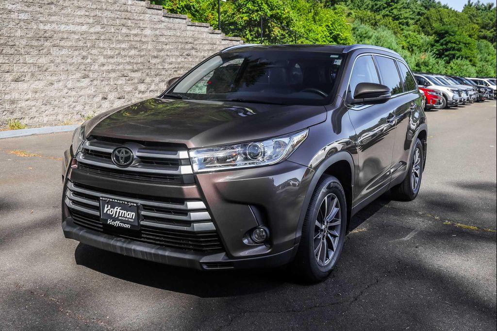 used 2019 Toyota Highlander car, priced at $23,500