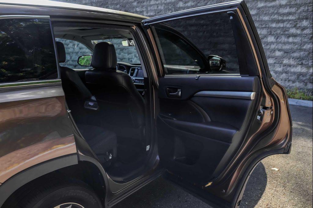used 2019 Toyota Highlander car, priced at $23,500