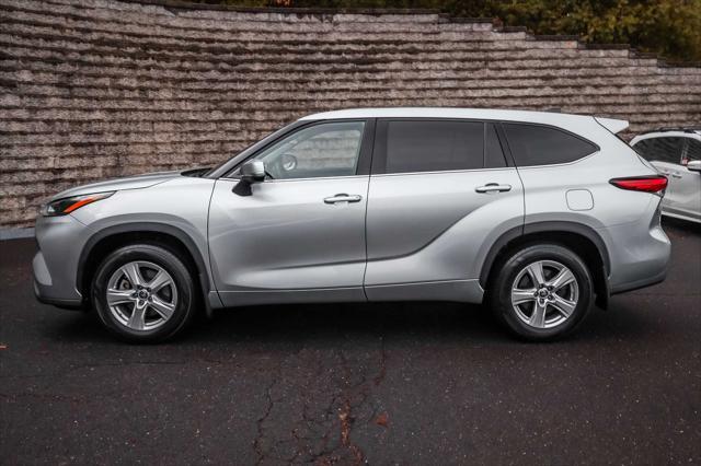 used 2022 Toyota Highlander car, priced at $30,800