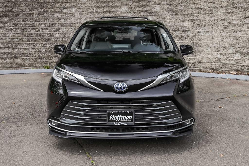 used 2022 Toyota Sienna car, priced at $45,900