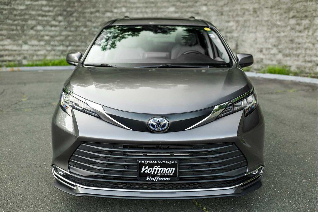 used 2022 Toyota Sienna car, priced at $40,900