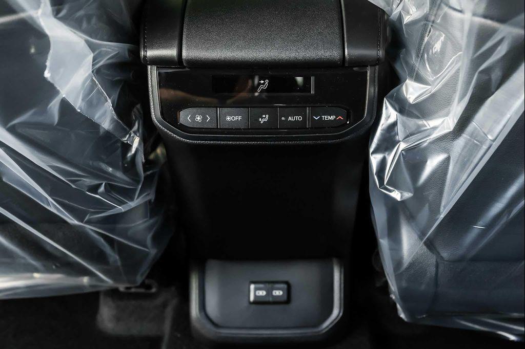 new 2025 Toyota Highlander car, priced at $47,263