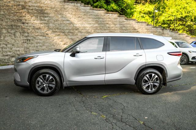 used 2025 Toyota Highlander car, priced at $47,800