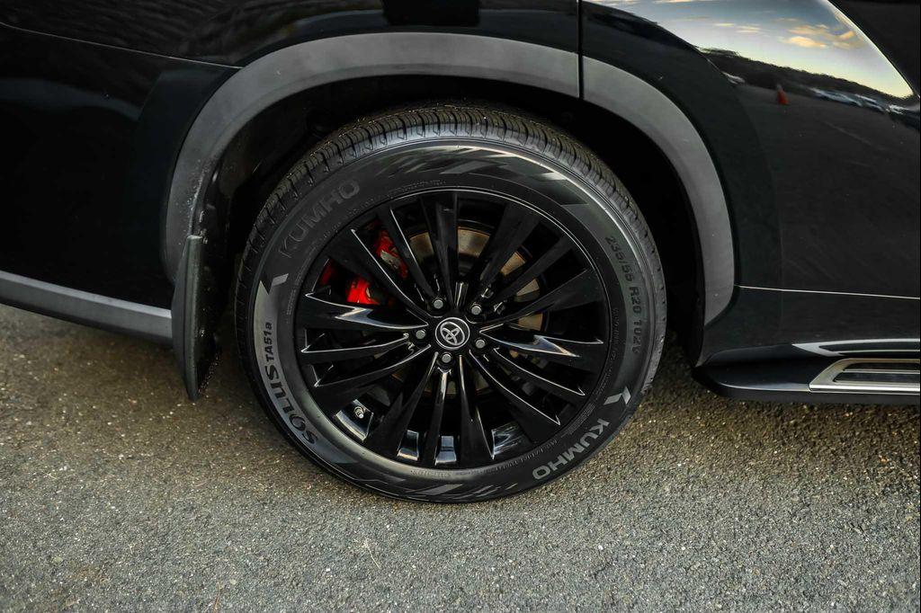 used 2020 Toyota Highlander car, priced at $34,900
