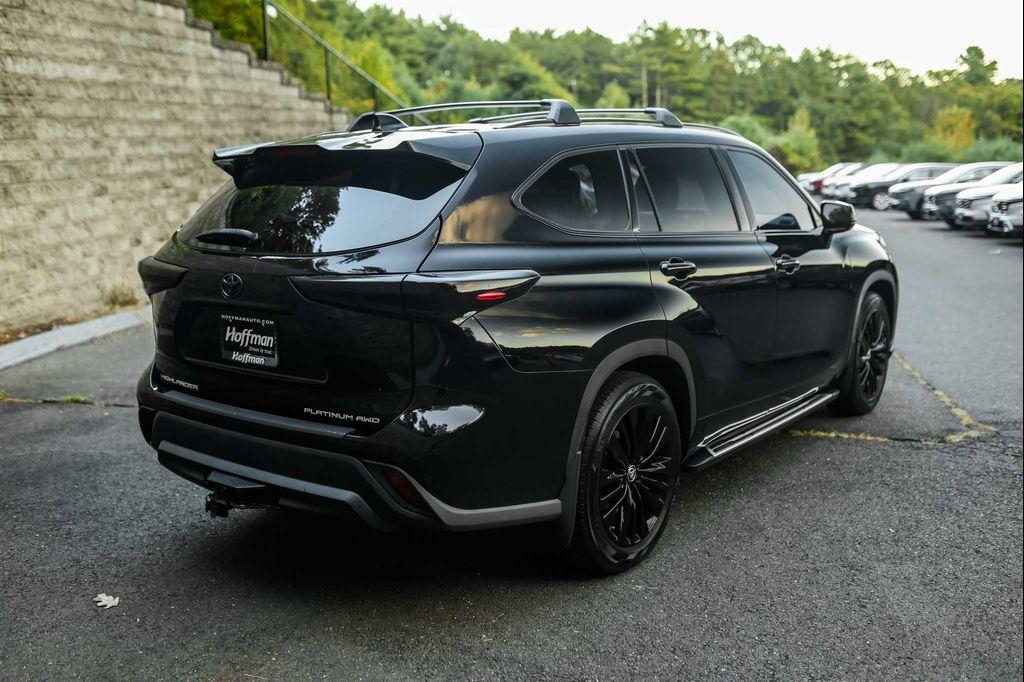 used 2020 Toyota Highlander car, priced at $34,900