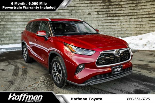 used 2022 Toyota Highlander car, priced at $36,400