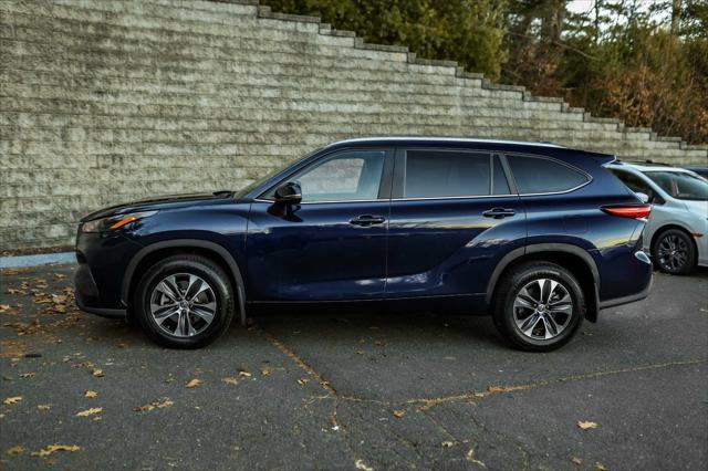 used 2023 Toyota Highlander car, priced at $39,500