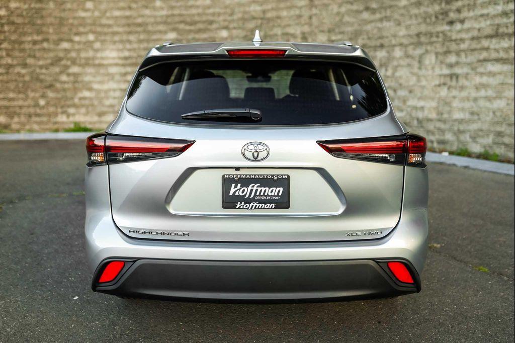used 2025 Toyota Highlander car, priced at $45,900