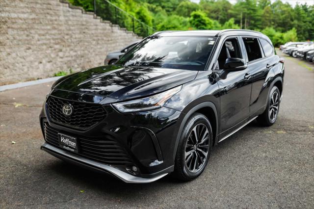 used 2022 Toyota Highlander car, priced at $38,500