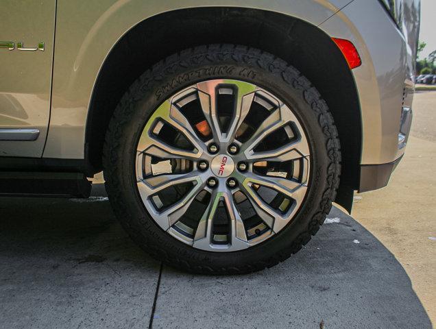 used 2022 GMC Yukon XL car, priced at $54,988