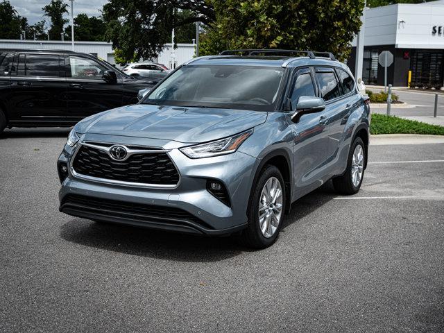 used 2024 Toyota Highlander car, priced at $45,988