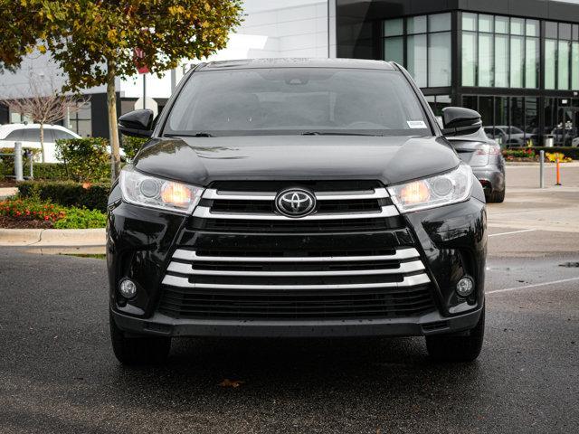 used 2019 Toyota Highlander car, priced at $18,425