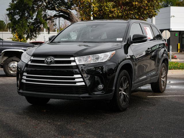 used 2019 Toyota Highlander car, priced at $18,425