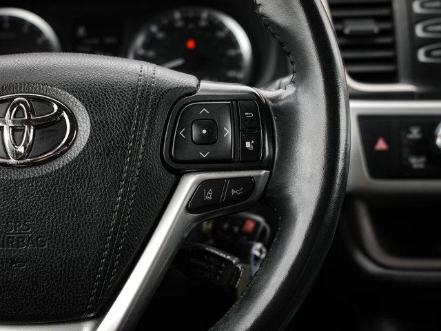 used 2019 Toyota Highlander car, priced at $18,425