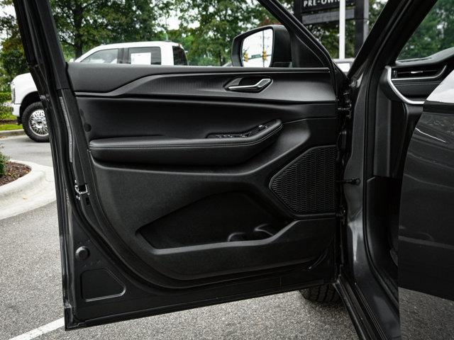used 2024 Jeep Grand Cherokee car, priced at $33,675