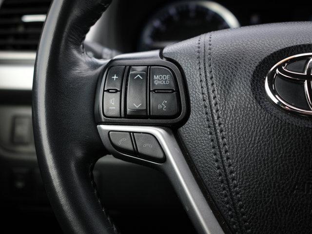used 2019 Toyota Highlander car, priced at $27,988