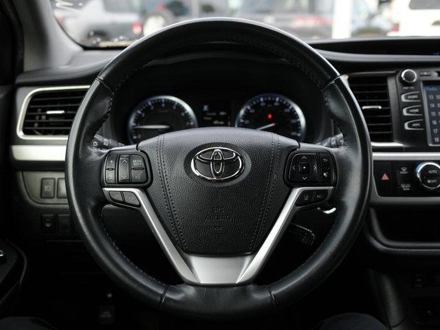 used 2019 Toyota Highlander car, priced at $27,988