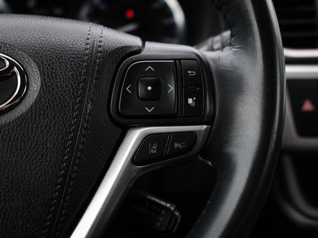 used 2019 Toyota Highlander car, priced at $27,988