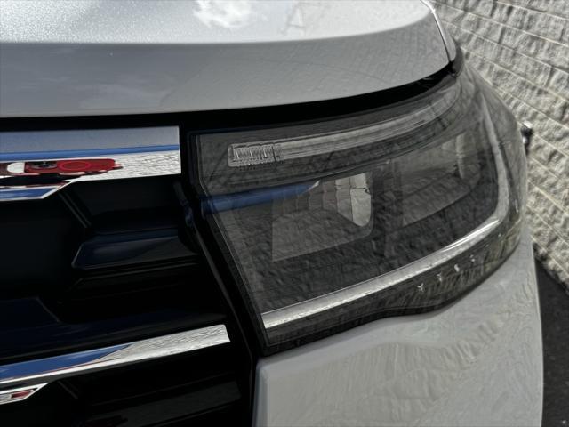 new 2025 Ford Explorer car, priced at $41,395