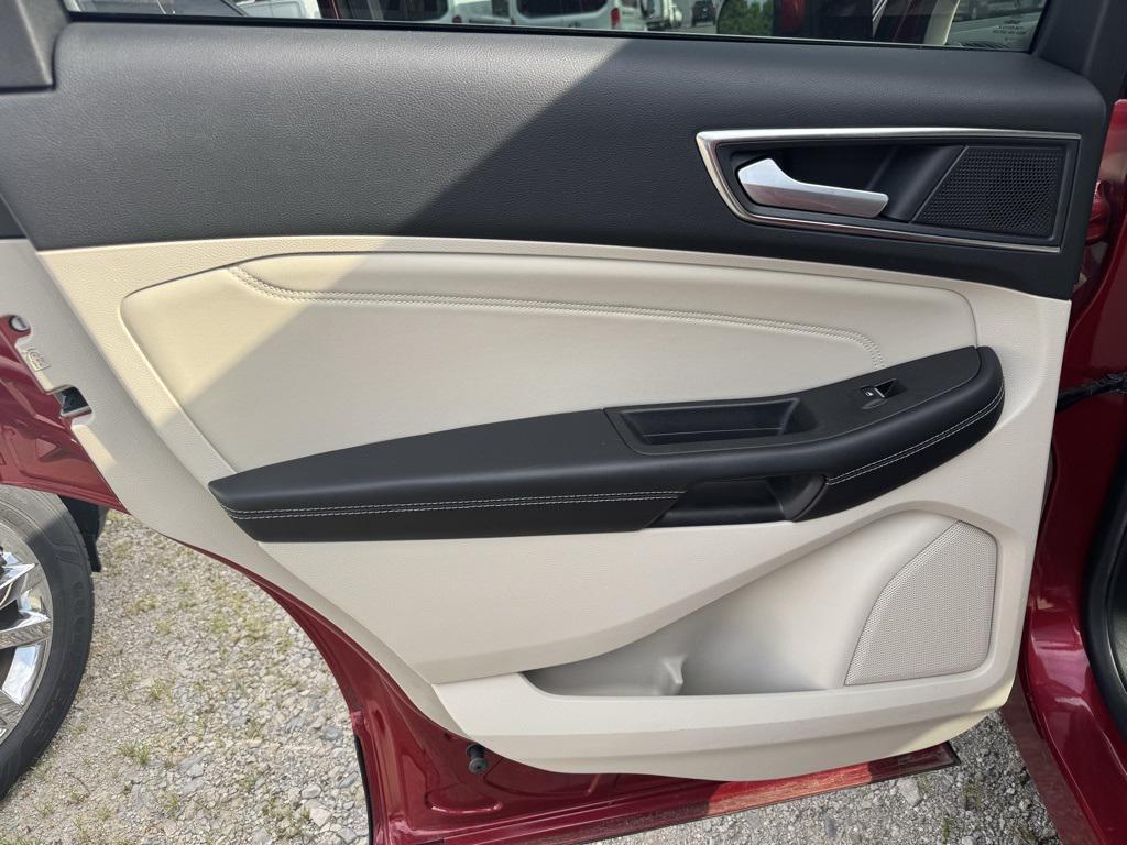 used 2021 Ford Edge car, priced at $25,914
