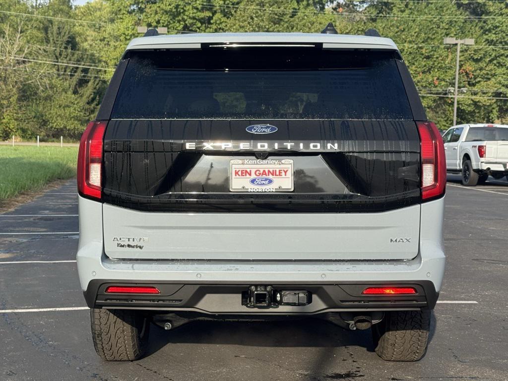 new 2025 Ford Expedition Max car, priced at $75,885