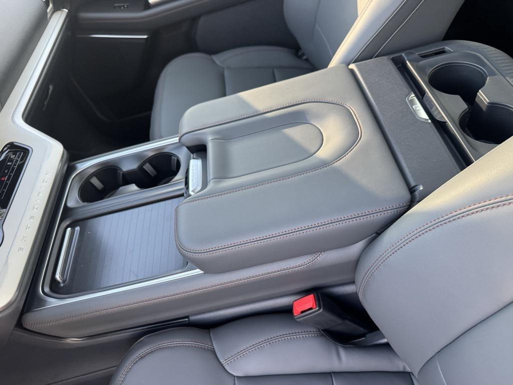 new 2025 Ford Expedition Max car, priced at $75,885