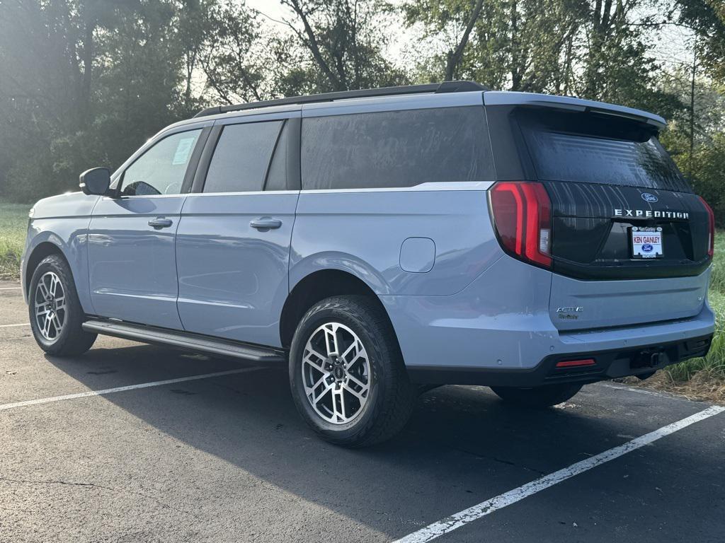 new 2025 Ford Expedition Max car, priced at $75,885