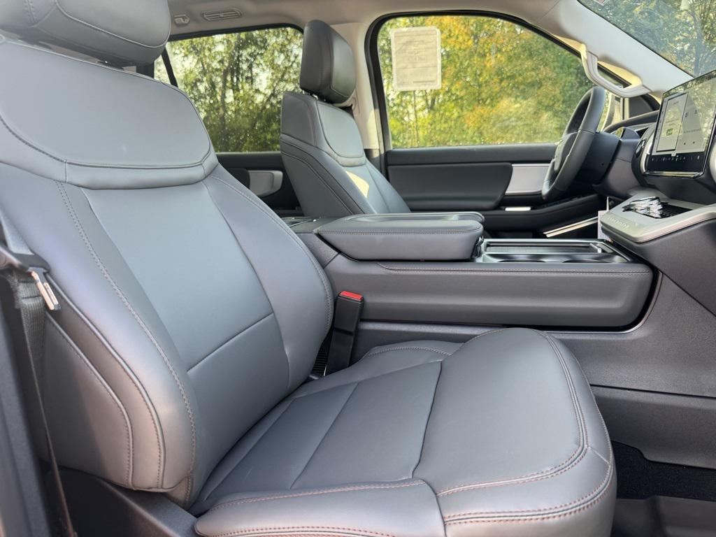 new 2025 Ford Expedition Max car, priced at $75,885