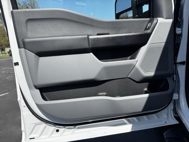 new 2025 Ford F-350 car, priced at $54,040