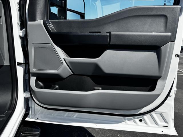 new 2025 Ford F-350 car, priced at $54,040
