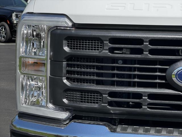 new 2025 Ford F-350 car, priced at $54,040