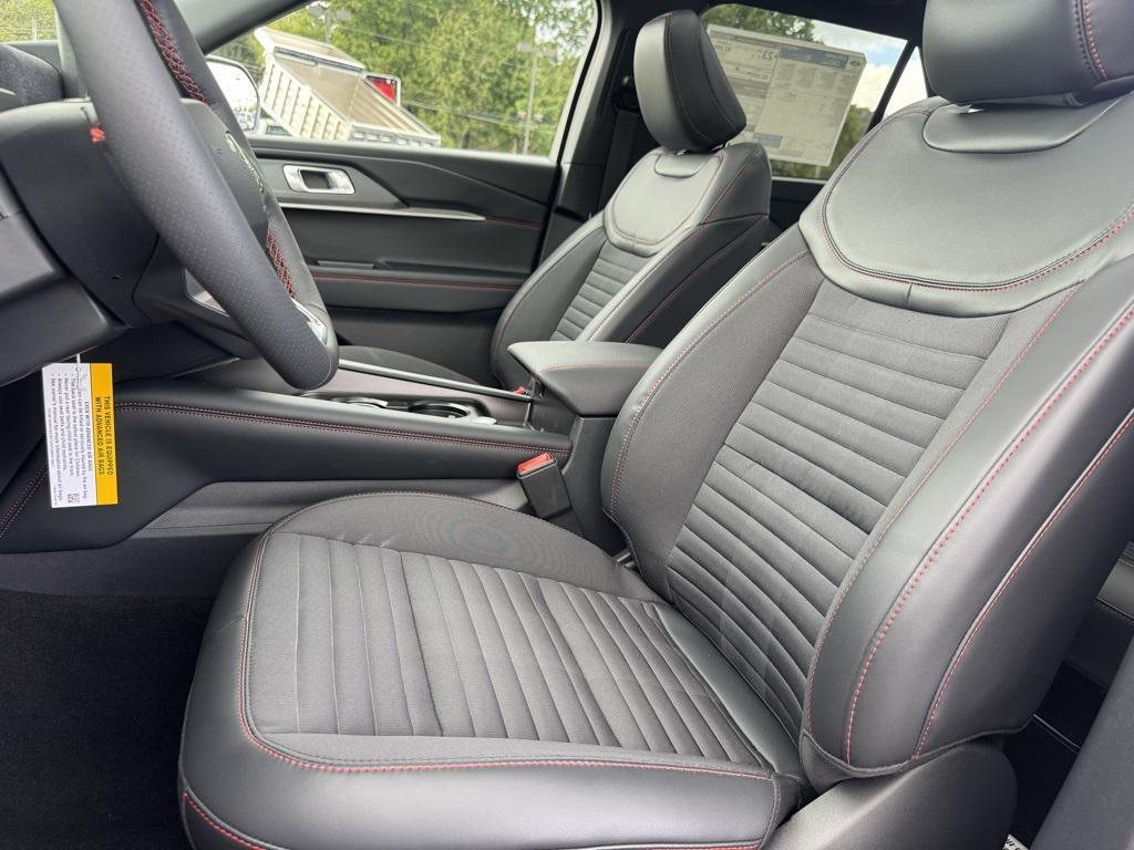 new 2025 Ford Explorer car, priced at $51,870