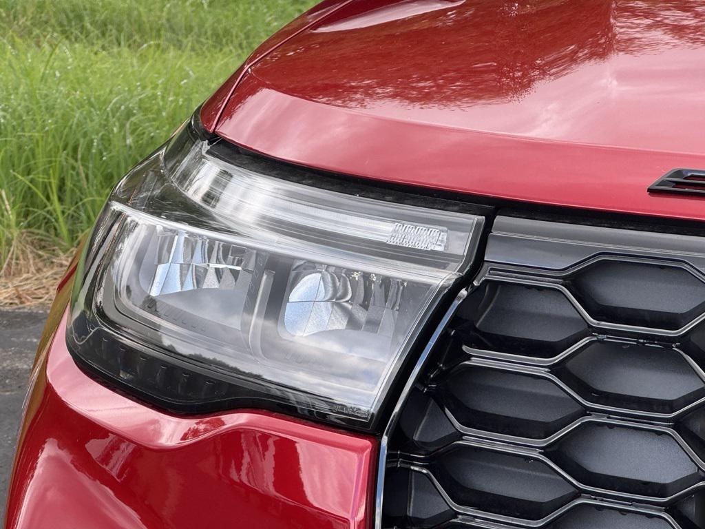 new 2025 Ford Explorer car, priced at $51,870