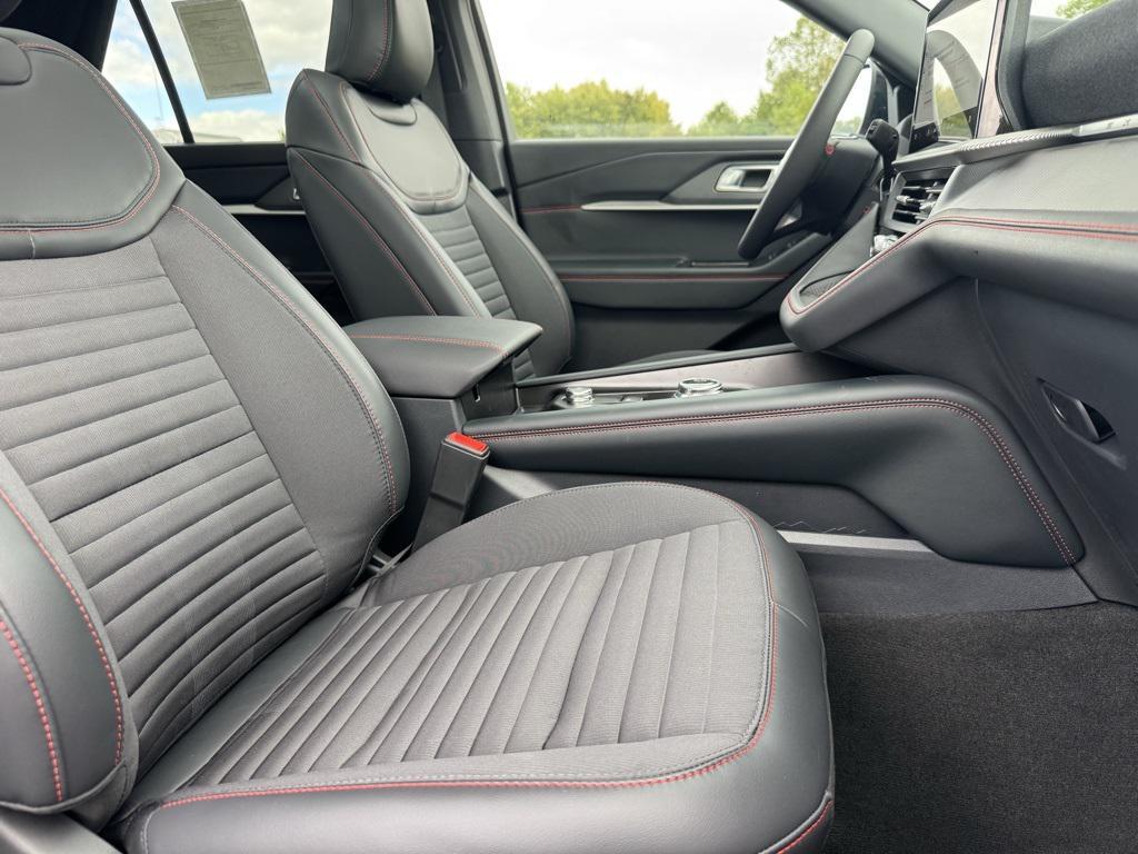 new 2025 Ford Explorer car, priced at $51,870