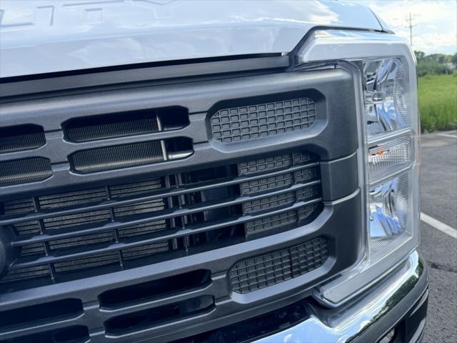 new 2024 Ford F-350 car, priced at $52,570