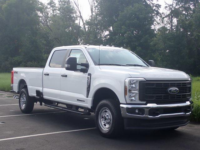 new 2024 Ford F-350 car, priced at $65,695