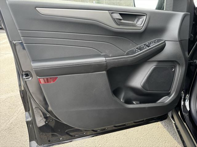 new 2025 Ford Escape car, priced at $30,640