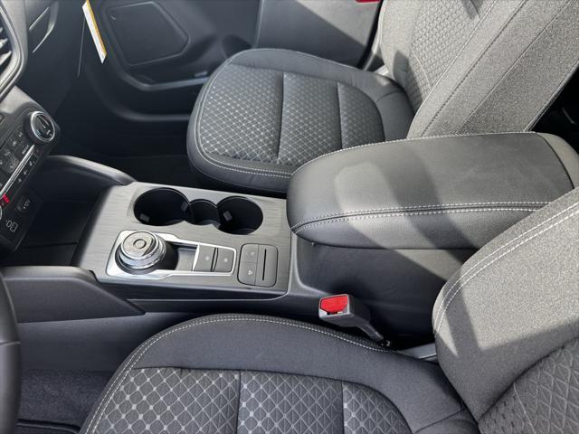 new 2025 Ford Escape car, priced at $30,640