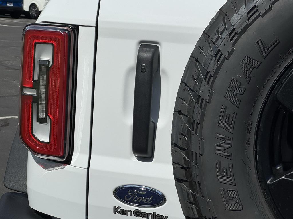 new 2025 Ford Bronco car, priced at $52,425
