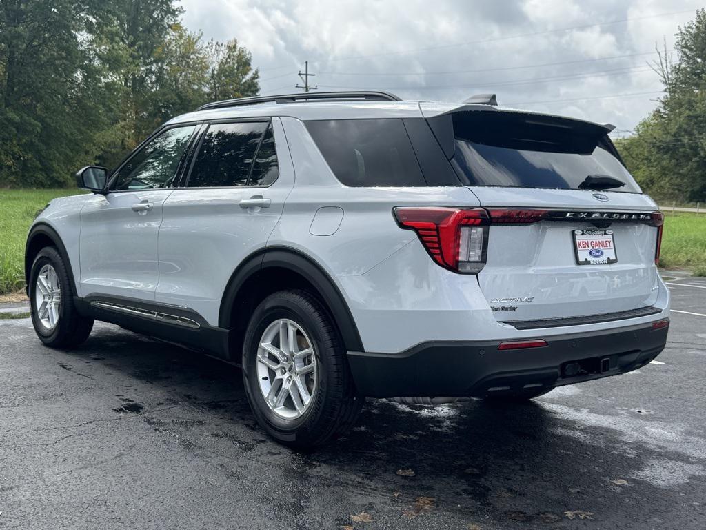 new 2025 Ford Explorer car, priced at $42,405