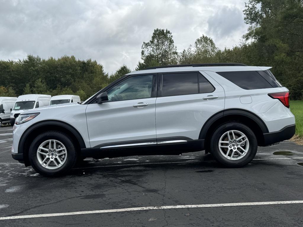 new 2025 Ford Explorer car, priced at $42,405