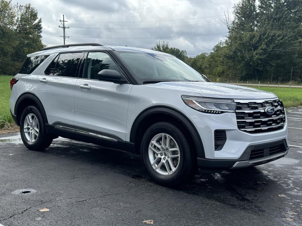 new 2025 Ford Explorer car, priced at $42,405