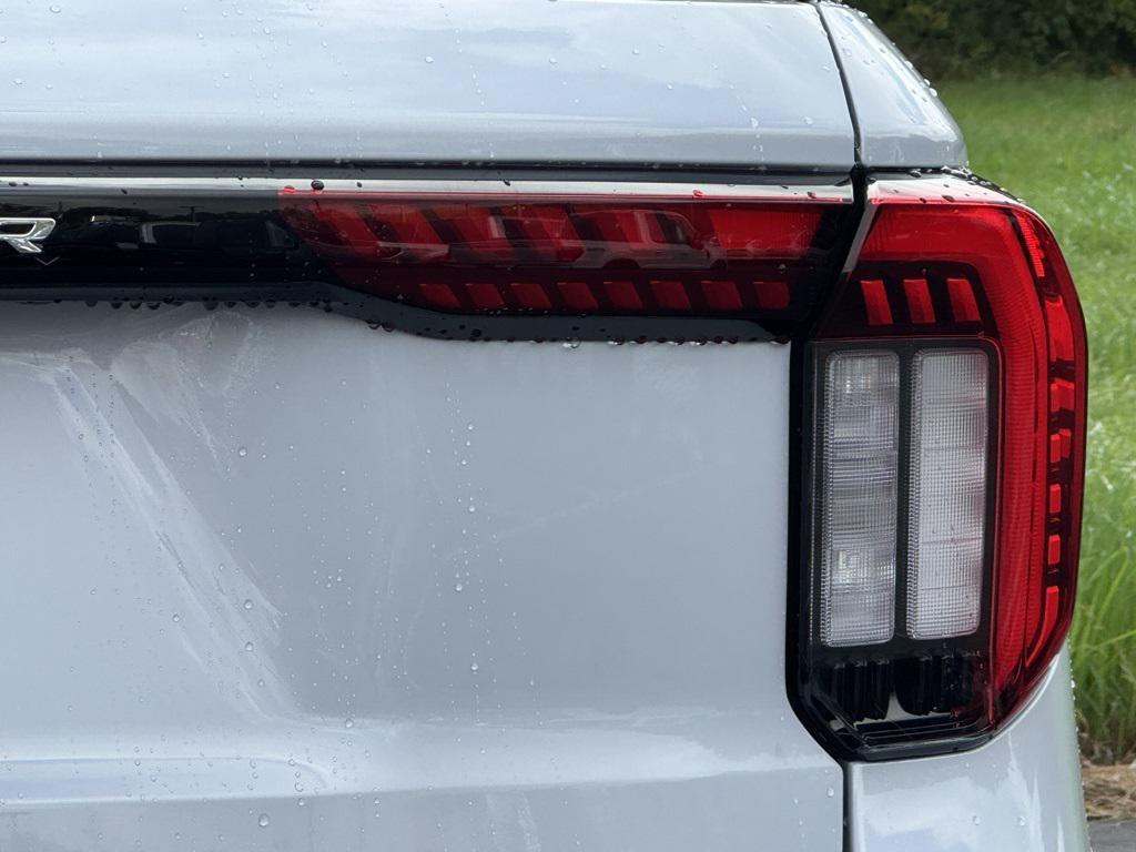 new 2025 Ford Explorer car, priced at $42,405