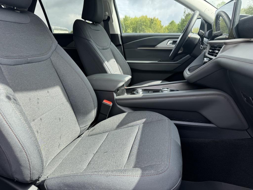new 2025 Ford Explorer car, priced at $42,405