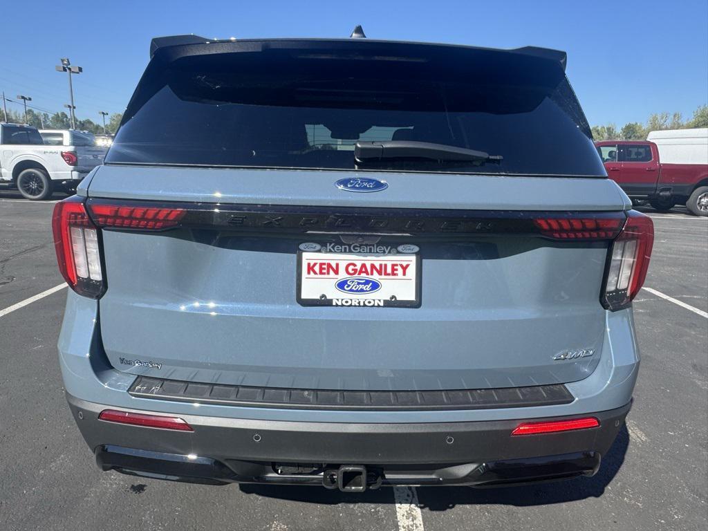new 2025 Ford Explorer car, priced at $52,925