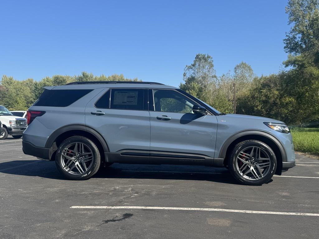 new 2025 Ford Explorer car, priced at $52,925