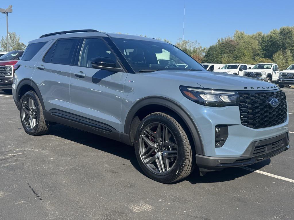 new 2025 Ford Explorer car, priced at $52,925